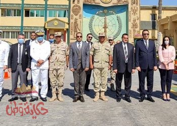 رئيس جامعة دمنهور يشارك قائد الفرقة العاشرة فى الإحتفال بنصر السادس من اكتوبر