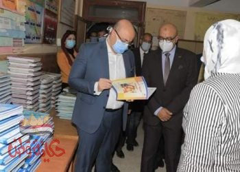 محافظ بني سويف يتابع سير المنظومة التعليمية بعدد من مدارس المدن والقرى