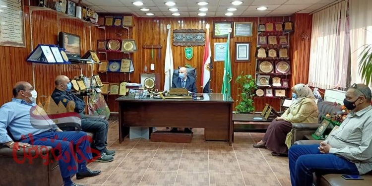 وكيل وزارة الصحة بالشرقية يجتمع بمديري الإدارات الفنية بالمديرية إستعدادا لبدء العام الدراسي الجديد في ظل مواجهة فيروس كورونا