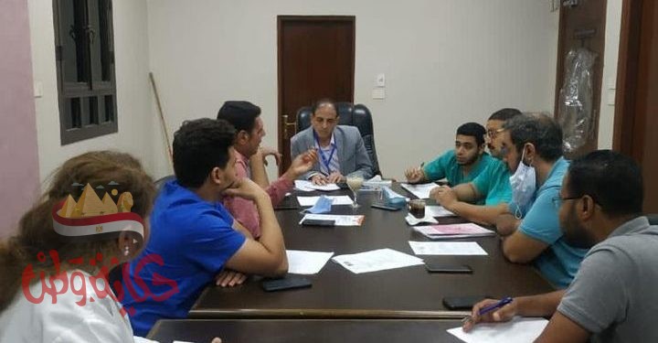 مدير معهد الأورام بأسوان يبحث تطوير الخدمة الطبية لتحقيق أهداف المبادرة الرئاسية لصحة المرأة