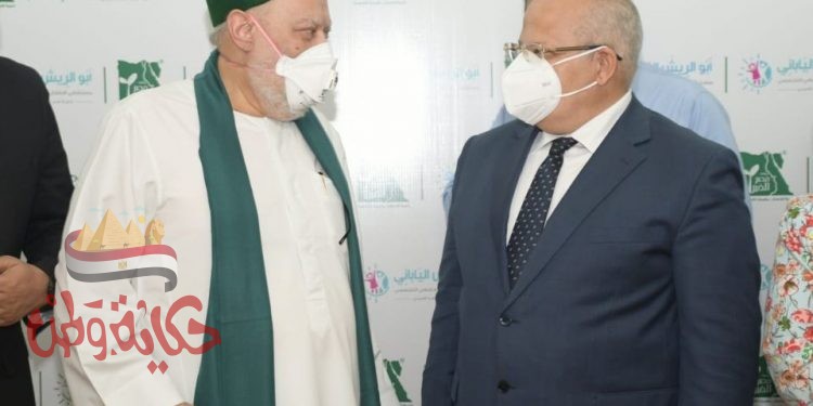 دكتور علي جمعة يشيد برئيس جامعة القاهرة