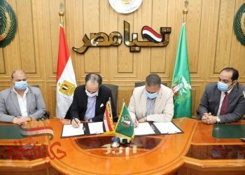 محافظ المنوفية يوقع بروتوكول تعاون مع شركة ” إستادات ” لتطوير شارع الإستاد