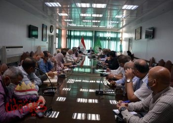 محافظ القليوبية يعقد اجتماعا لمتابعة خطة مواجهة انتشار فيروس كورونا المستجد