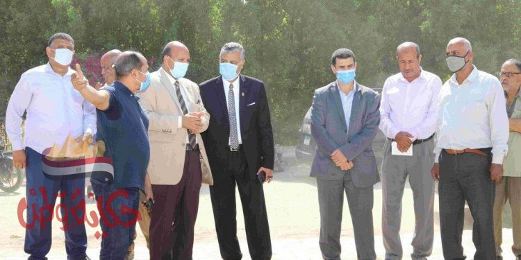 رئيس جامعة جنوب الوادى يفتتح منفذ بيع منتجات الجامعة