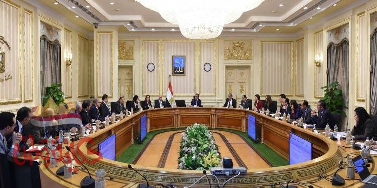 الحكومة : 7 محافظات بالمرحلة الأولى لإحلال الميكروباص والتاكسى للعمل بالغاز