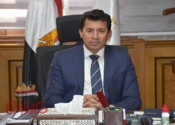 وزير الشباب والرياضة ينعي مسؤول المراسم بالوزارة