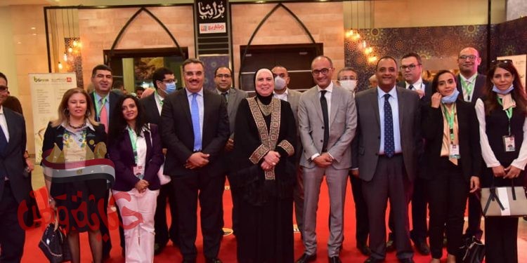 “نيفين جامع ” مصر تمتلك مزايا تنافسية كبيرة في مجال الصناعات اليدوية والحرفية تؤهلها للتواجد في الاسواق العالمية