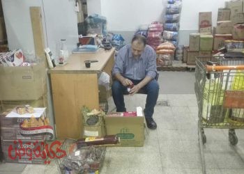 حملة تموينيه لضبط محل لبيع مستحضرات التجميل والكمامات المغشوشة بالمحلة الكبرى