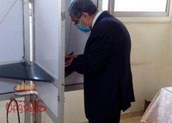 وزير الكهرباء يدلى بصوته فى انتخابات مجلس النواب 2020 بالعجوزة