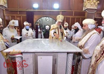البابا تواضروس يدشن مذابح كنيسة مارجرجس بالإسكندرية