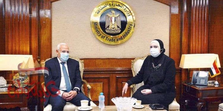 نيفين جامع ” تبحث مع محافظ بورسعيد سبل تعزيز حركة الاستثمار الصناعي بالمحافظة