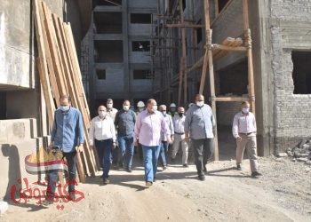 محافظ أسيوط يتفقد أعمال إحلال وتجديد محطة مياه التشيكى بحى شرق بتكلفة 250 مليون جنيه