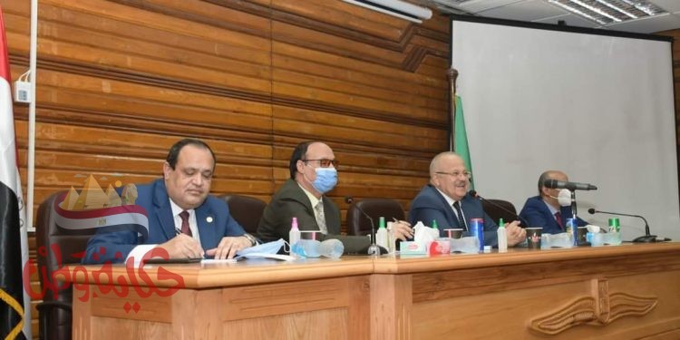 جامعة القاهرة تسابق الزمن لإطلاق منظومة التعليم الإلكتروني بتطبيقات عالمية استعدادًا للعام الدراسي الجديد 