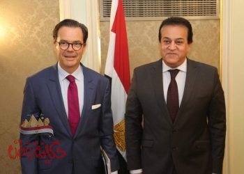 وزير التعليم العالي يستقبل السفير الفرنسي بالقاهرة لبحث آفاق التعاون العلمي بين مصر وفرنسا