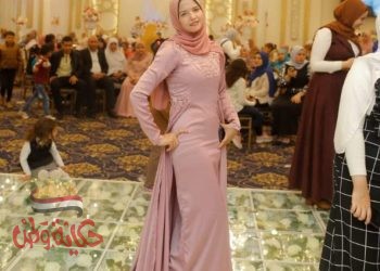 تهنئة وباقة ورد معطرة بأريج النرجس والياسمين نقدمها للخطيبين 