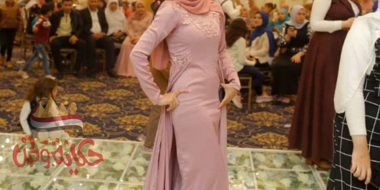 تهنئة وباقة ورد معطرة بأريج النرجس والياسمين نقدمها للخطيبين