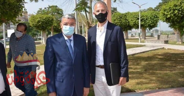 محافظ إلمنيا والسفير الامريكى