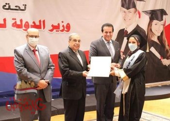 وزير التعليم العالي والإنتاج الحربي يشهدان حفل تخرج أول دفعة من الأكاديمية المصرية للهندسة والتكنولوجيا المتقدمة
