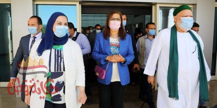 نيفين القباج: المبادرة الرئاسية “حياة كريمة” تهدف لتعزيز التنمية الاجتماعية والاقتصادية والثقافية بالقري الأكثر احتياجا