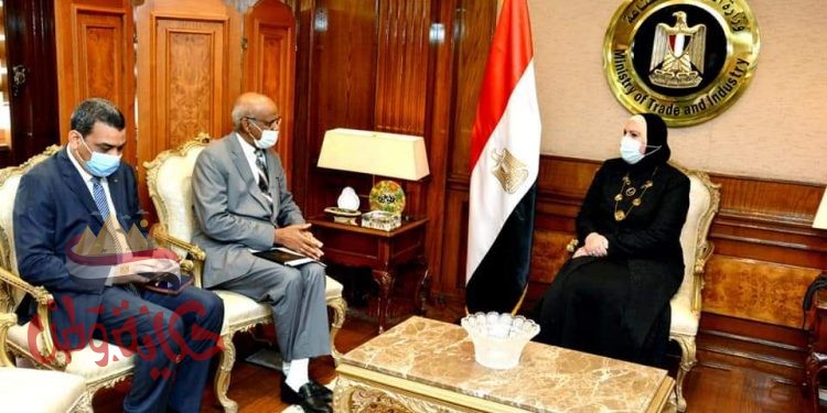 نيفين جامع” حريصون على المساهمة فى إعادة تأهيل وتشغيل المصانع السودانية المغلقة