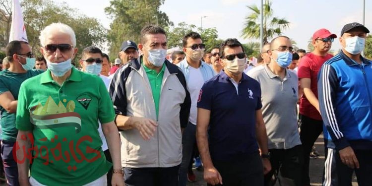 وزير الشباب والرياضة يشارك بمهرجان للمشي بالاسماعيليه