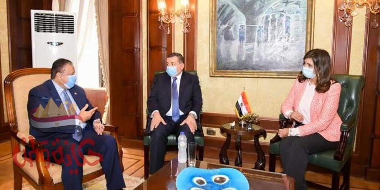 وزيرة الهجرة تستقبل وزير الإعلام وأمين “الأعلى للثقافة” لبحث آليات نشر مبادرة “اتكلم مصري”
