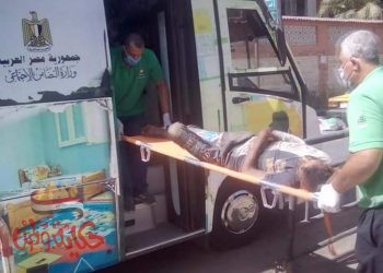 وزارة التضامن _ فريق أطفال وكبار بلا مأوي ينقذ مواطنًا بلامأوي بالإسكندرية