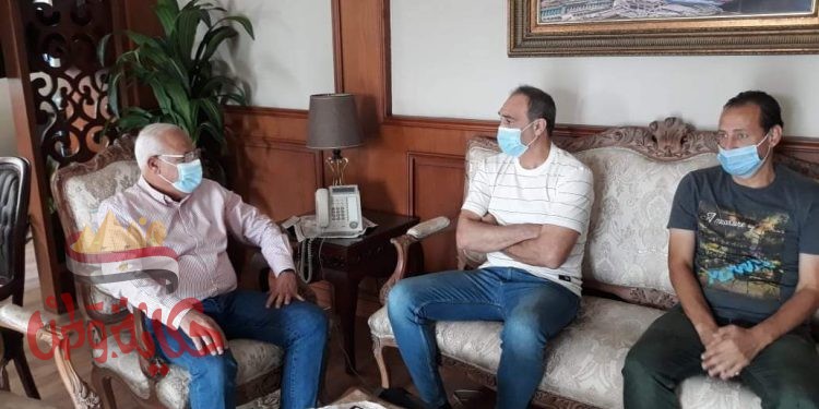 محافظ بورسعيد يستقبل رئيس النادي المصرى والمدير الفني للفريق