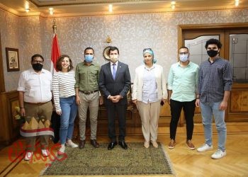 وزير الشباب والرياضة يلتقي شباب مبادرة التوعية بركوب الدراجات