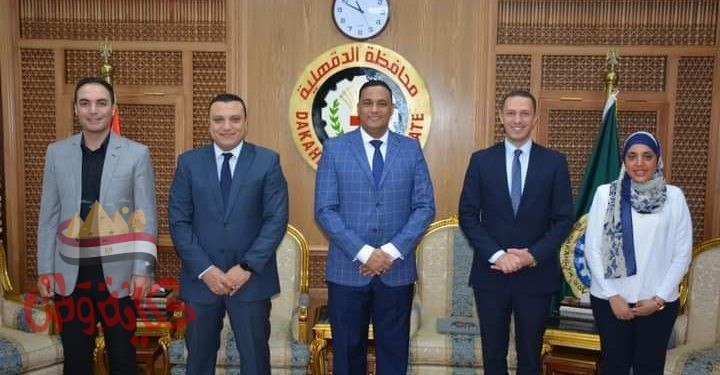 محافظ الدقهلية يكرم متدربى البرنامج الرئاسى لتأهل القادة