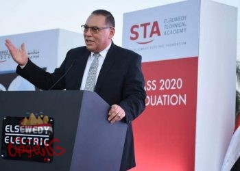 محافظ الشرقية ونائب وزير التعليم يشهدان حفل تخريج دفعة جديدة من أكاديمية السويدي