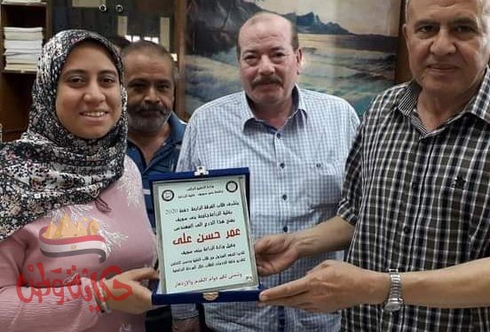 كلية الزراعة تكرم وكيل وزارة الزراعة ببنى سويف