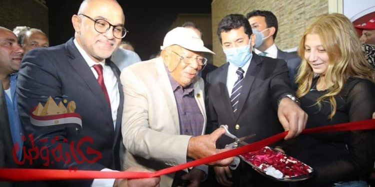 “صبحى ” يفتتح حمام السباحة الأوليمبي وملتقى توظيف الشباب بنادي الزهور بمدينة نصر
