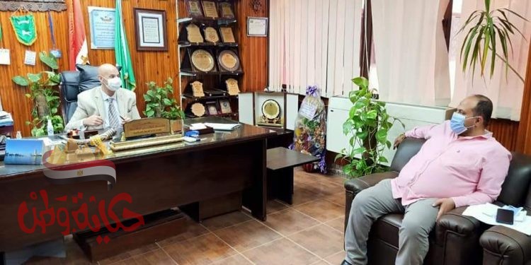 وكيل وزارة الصحة بالشرقية يناقش خطة تدريب أطباء وفنيين الأشعة مع المشرف العام بالوزارة