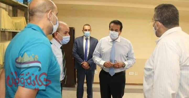 وزير التعليم العالي يطمئن على سير العمل بمكتب التنسيق الرئيسي بجامعة عين شمس