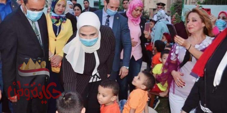 وزيرة التضامن تزور دار الرحمة لرعاية الأيتام وتهدي الأبناء حلوى المولد النبوي