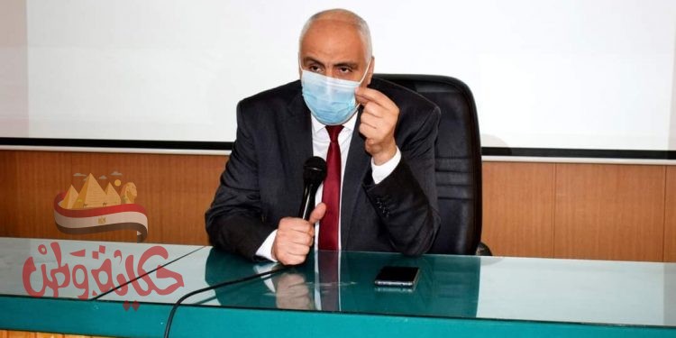 جامعة المنصورة تبحث مع مديري الإدارات وأمناء الكليات خطة الاستعداد للعام الدراسي الجديد