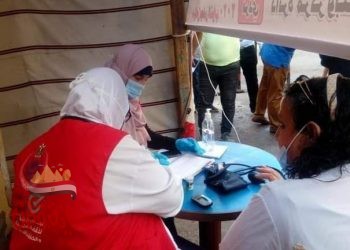 محافظ البحيرة : الكشف على ٤٤٧ ألف مواطن للحد من مخاطر الأمراض المزمنة