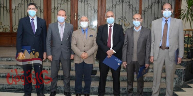 عميد هندسة طنطا يهنئ المكرمين ضمن قائمة الأفضل عالميًا