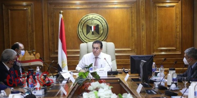 وزير التعليم العالي يترأس الاجتماع الأول لصندوق رعاية المبتكرين والنوابغ