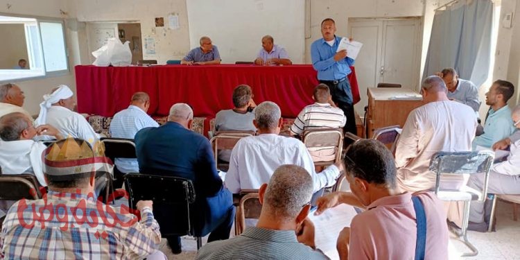 مناقشة اهم الأعمال في اجتماع مديري الجمعيات بابشواي الزراعيه