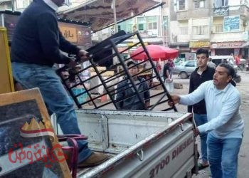 إزالة ٢٣٥ مخالفة إشغال طريق وتشميع كافيتريا بكفر الدوار .