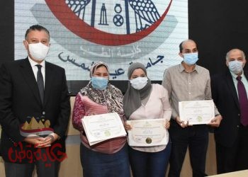 رئيس جامعة عين شمس يكرم أطباء ورؤساء الأقسام بمستشفيات جامعة عين شمس لجهودهم في مواجهة فيروس كورونا