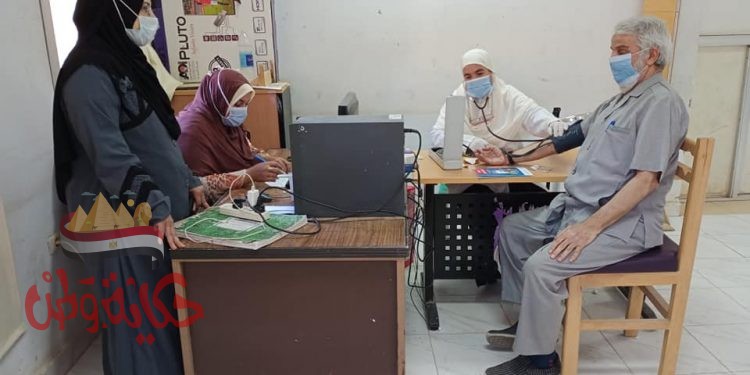 وفد من وزارة الصحة يتابع أعمال المبادرة الرئاسية لفحص وعلاج الأمراض المزمنة بابشواى