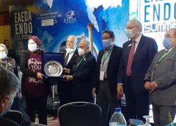 المؤتمر الدولى الأول فى علاج أمراض الغدد الصماء والسكروتصلب الشرايين تم تنفيذه عبر الأنترنت “HYBRID CONFERENCE”