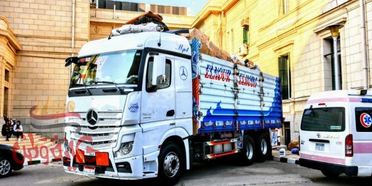 انطلاق قافلة جامعة القاهرة الشاملة إلى حلايب وشلاتين وأبو رماد اليوم