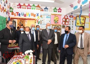 محافظ قنا :المقرات الإنتخابية جاهزة لإستقبال الناخبين غدا