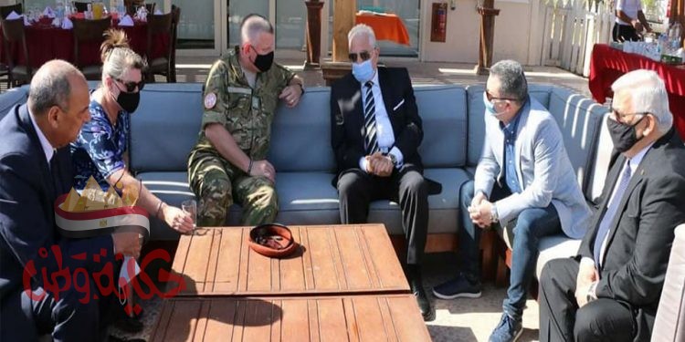 محافظ جنوب سيناء يشارك فى تأبين ضحايا القوة متعددة الجنسيات