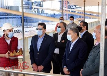 المنيا : الرئيس التنفيذي للهيئة العامة للاستثمار و القاضي يتفقدان مشروع شركة “القناة للسكر”