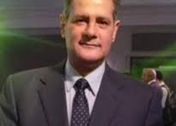 وفاة الموزع و المايسترو الكبير “طارق عاكف” عن عُمر يناهز 60 عاما